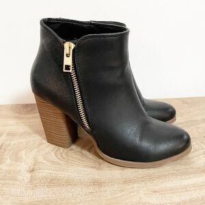 Call It Spring Black Vegan Faux Leather Block Heel Snake Embossing Zip Boots 6